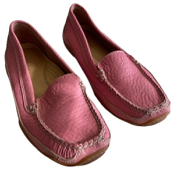 L.L.Bean Women's Pink Leather Slip On Moccasin Loafer size 6 1/2 - Picture 1 of 13